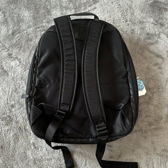 NWT Wool & Oak The Overnighter Backpack Black Nylon Travel Carry-On Wool and Oak - Picture 4 of 6